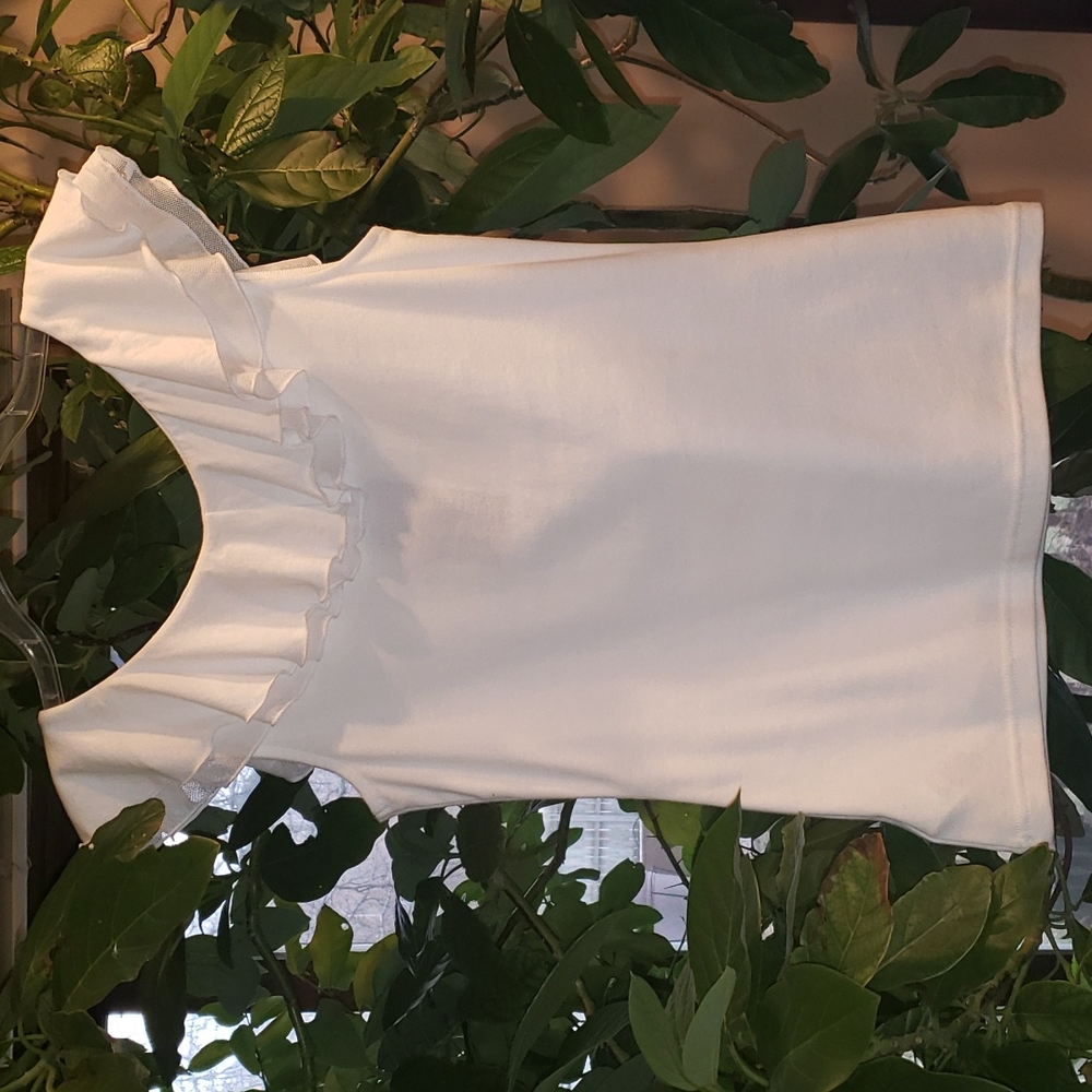Chaps White Ruffle Top NWT Small Petite - Picture 7 of 8